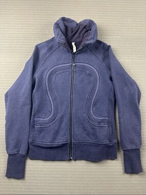 Lululemon Athletica blue scuba sweatshirt size 8